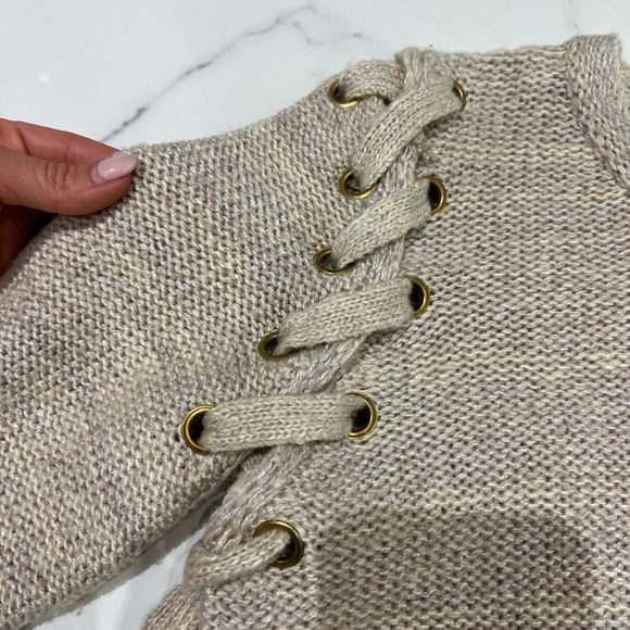 Knit sweater in Beige By jella c. - Picture 3 of 5